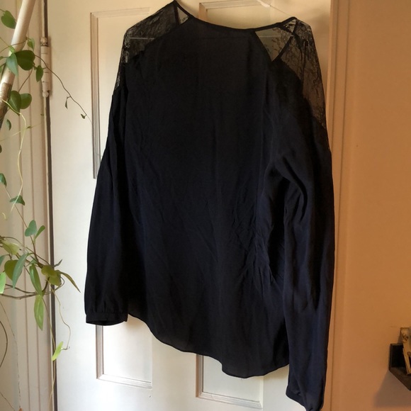 Silk long sleeved blouse and black lace Zapa Paris - Picture 4 of 6